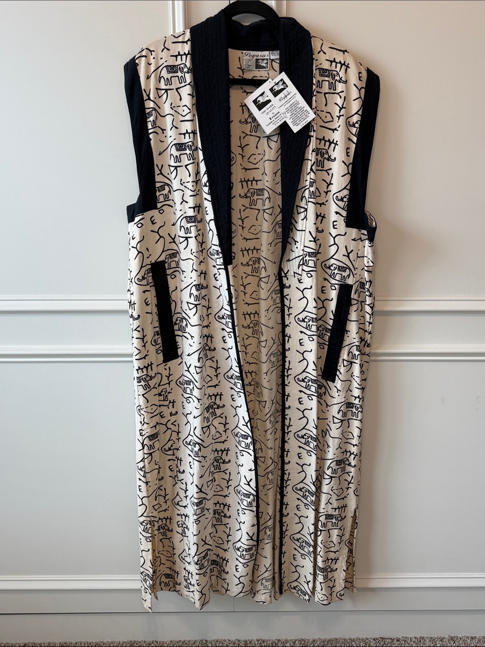 Sleeveless Printed Long Cardigan/ Kaftan with Black Trim